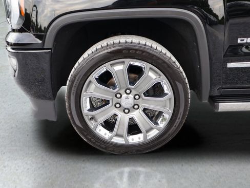 Used 2017 GMC Sierra 1500 Denali w/ Denali Ultimate Package AWD/4WD image 29