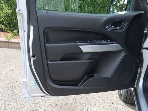 Used 2019 Chevrolet Colorado LT RWD image 18