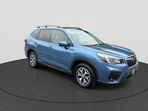 Used 2021 Subaru Forester Premium AWD/4WD image 2