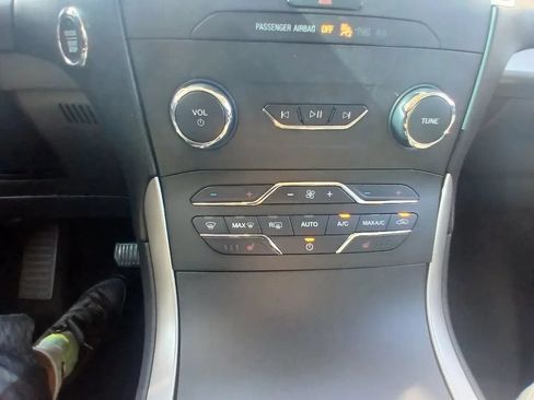 Used 2020 Ford Edge SEL AWD/4WD image 32