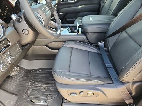New 2026 GMC Yukon XL Denali w/ Sun & Power Step Package AWD/4WD image 8