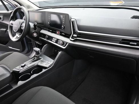 Used 2025 Kia Sportage LX image 26
