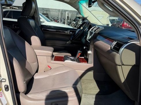 Used 2010 Lexus GX 460 image 25