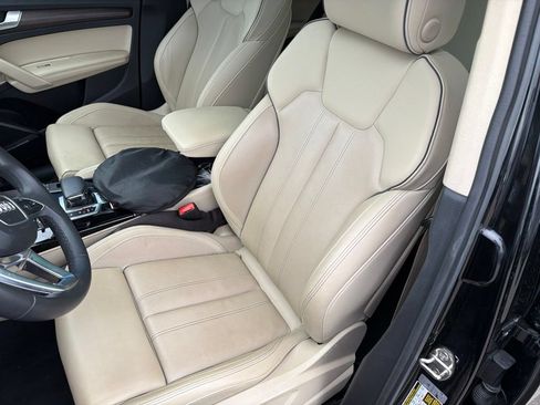 Used 2021 Audi Q5 2.0T Premium Plus w/ Premium Plus Package AWD/4WD image 7