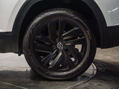 Used 2023 Volkswagen Atlas Cross Sport SE image 10