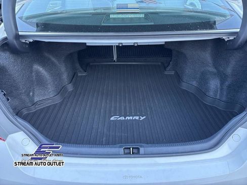 Used 2017 Toyota Camry LE image 31