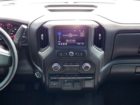 Used 2026 Chevrolet Silverado 1500 Custom w/ LPO, Dark Essentials Package AWD/4WD image 18