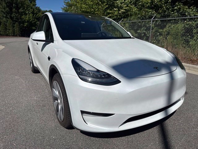 Used 2023 Tesla Model Y Long Range AWD/4WD image 3
