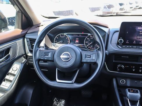 Used 2023 Nissan Rogue S FWD image 14