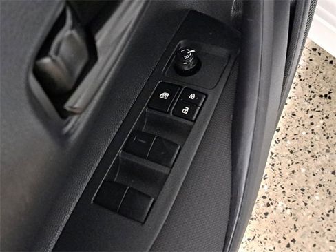 Used 2025 Toyota Corolla LE image 22