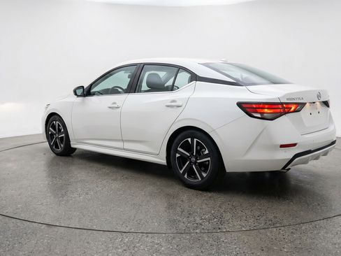 Used 2025 Nissan Sentra SV image 6
