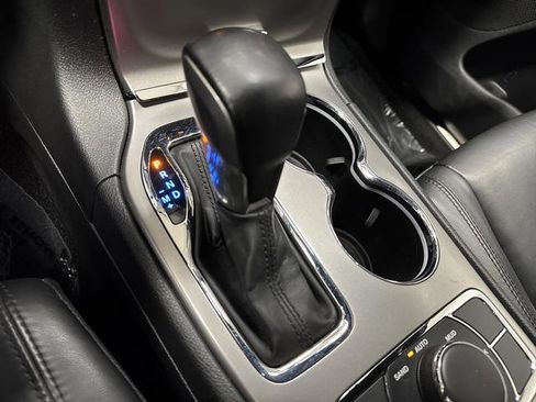 Used 2022 Jeep Grand Cherokee Limited image 22