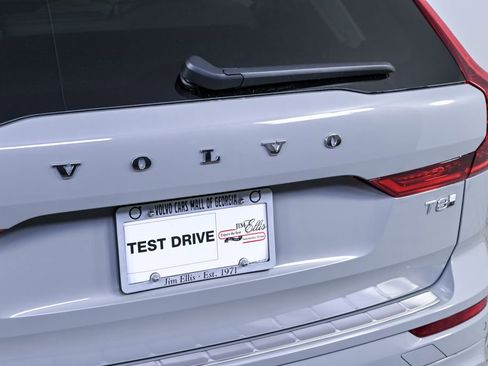 New 2026 Volvo XC60 T8 Ultra w/ Protection Package Premier image 36