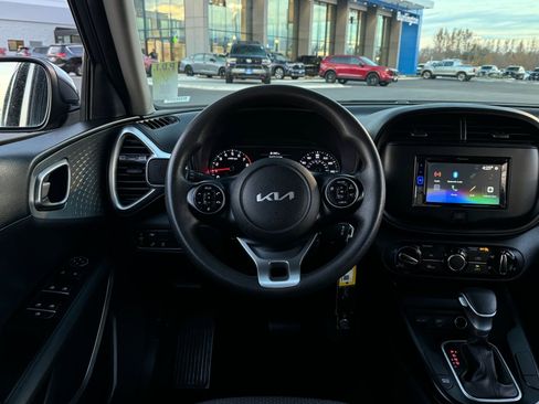 Used 2022 Kia Soul LX w/ Technology Package image 14