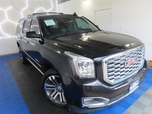 Used 2019 GMC Yukon XL Denali w/ Denali Ultimate Package image 5