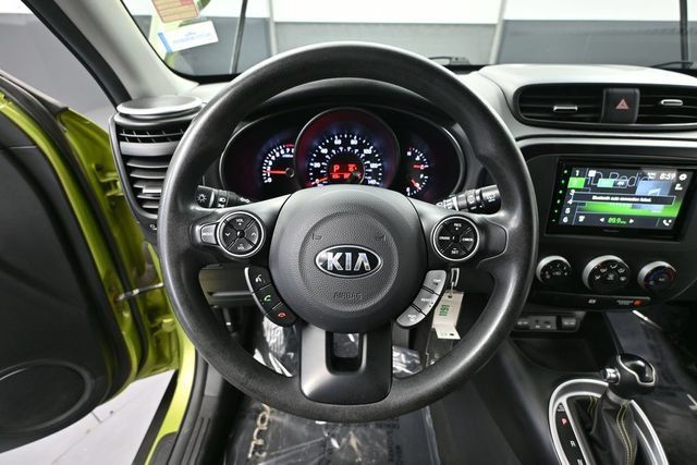 Used 2015 Kia Soul + FWD image 18