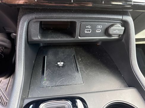 Used 2025 Honda Pilot TrailSport image 29