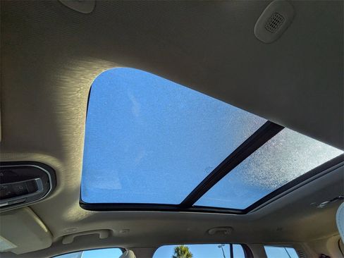 Used 2022 Jeep Grand Cherokee L Limited image 21