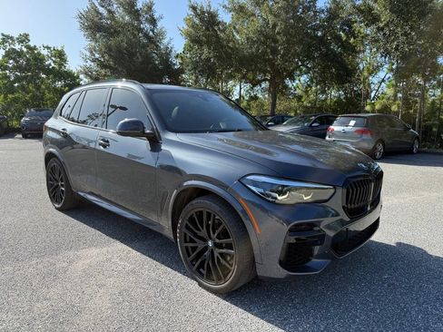 Used 2022 BMW X5 sDrive40i w/ M Sport Package RWD image 3