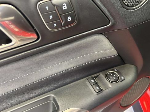 Used 2019 Ford Mustang Shelby GT350 w/ Technology Package RWD image 18