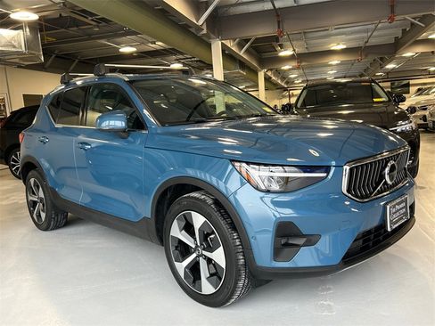 Certified 2023 Volvo XC40 B5 Plus w/ Driver Assist Package image 1