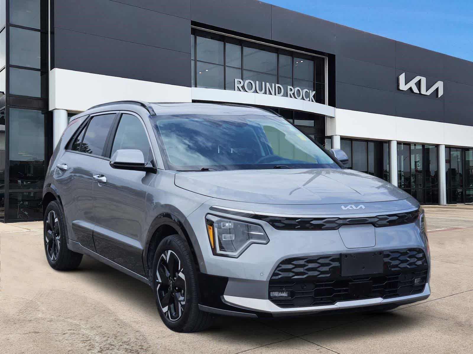 Certified 2023 Kia Niro Wave w/ Wave Preserve Package FWD image 3
