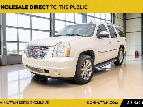 Used 2013 GMC Yukon Denali AWD/4WD image 26