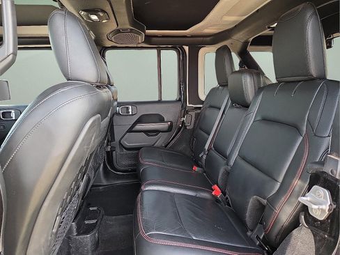 Used 2018 Jeep Wrangler Unlimited Rubicon image 10
