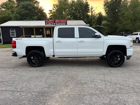 Used 2018 Chevrolet Silverado 1500 LT w/ Texas Edition AWD/4WD image 2