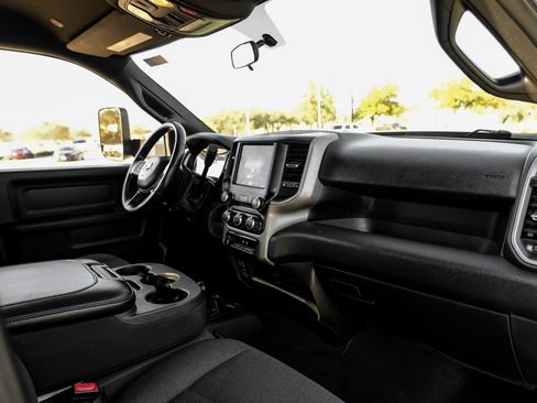 Used 2022 RAM 3500 Tradesman image 11