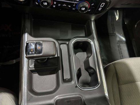 Used 2024 Chevrolet Silverado 1500 LT AWD/4WD image 24