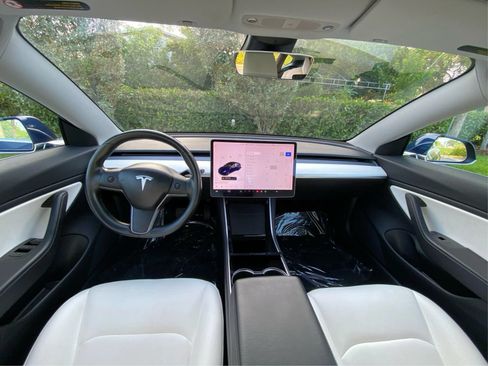Used 2018 Tesla Model 3 Mid Range RWD image 15