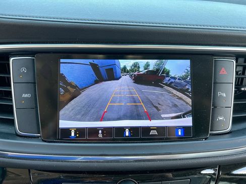 Used 2022 Buick Enclave Avenir AWD/4WD image 19