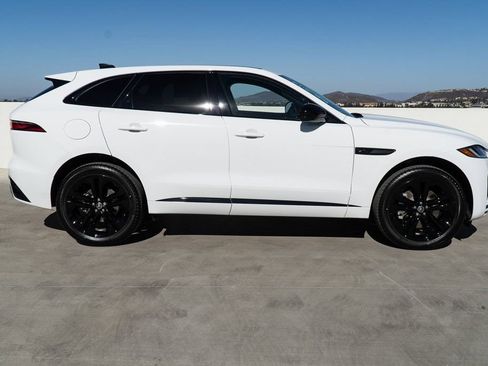 Used 2025 Jaguar F-PACE R-Dynamic S AWD/4WD image 7