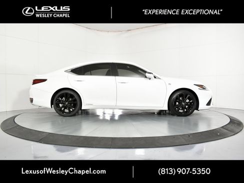 Used 2022 Lexus ES 300h F Sport image 4