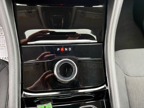 Used 2023 Jeep Grand Cherokee Laredo AWD/4WD image 28