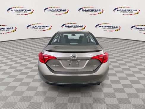 Used 2018 Toyota Corolla SE FWD image 7