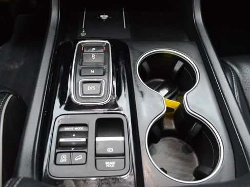 Used 2025 Honda Pilot Elite image 33