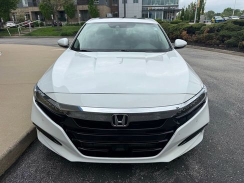 Used 2018 Honda Accord Touring image 11
