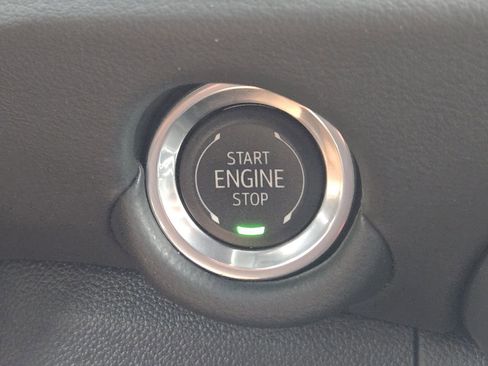 Used 2026 Chevrolet Tahoe Premier AWD/4WD image 16