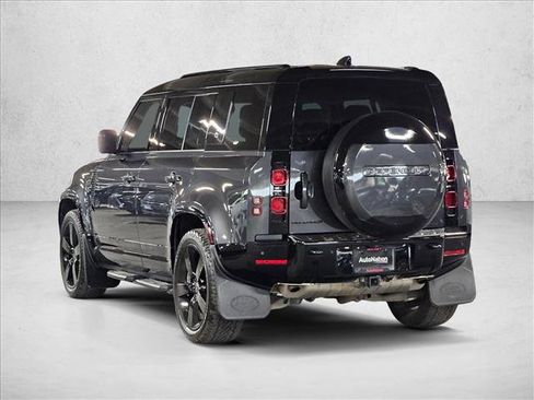 Used 2024 Land Rover Defender 110 X-Dynamic SE image 7