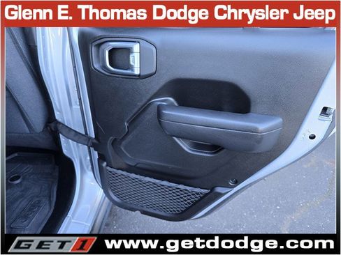 Used 2024 Jeep Wrangler Willys image 32