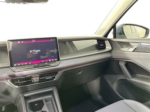 New 2025 Volkswagen Tiguan SE image 20