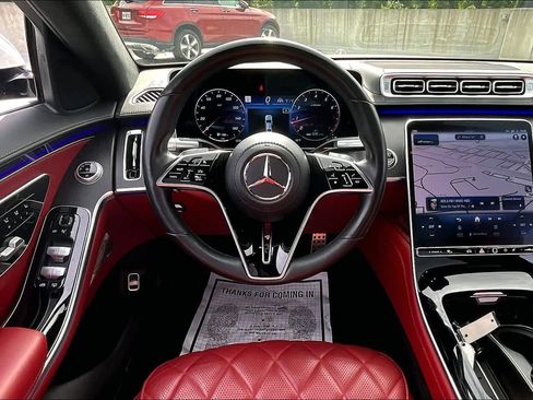 Used 2022 Mercedes-Benz S 580 4MATIC Sedan w/ AMG Line Package image 6