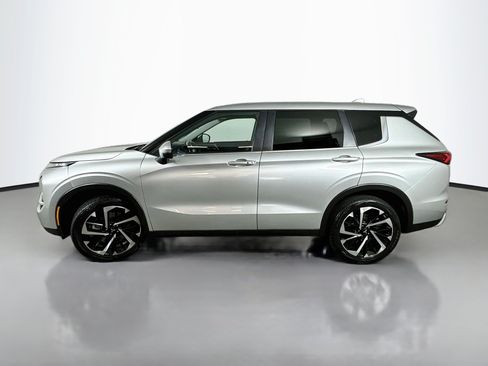 Used 2024 Mitsubishi Outlander SE AWD/4WD image 4
