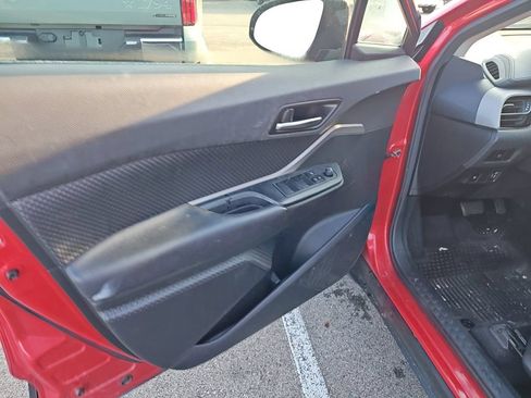 Used 2020 Toyota C-HR LE FWD image 5