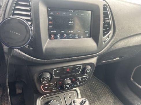 Used 2019 Jeep Compass Latitude w/ Popular Equipment Group image 4