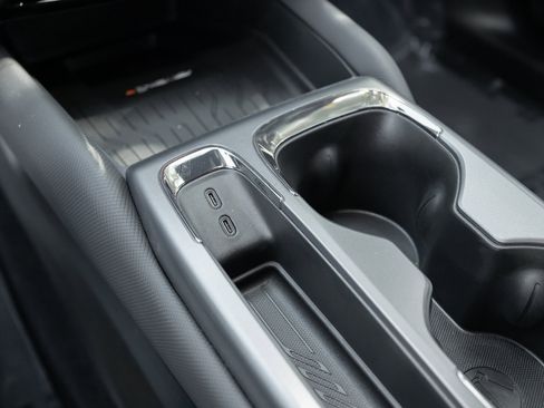 New 2026 Chevrolet Equinox EV RS image 30