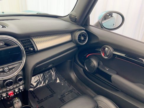 Used 2019 MINI Cooper S w/ Driver Assistance Package image 27