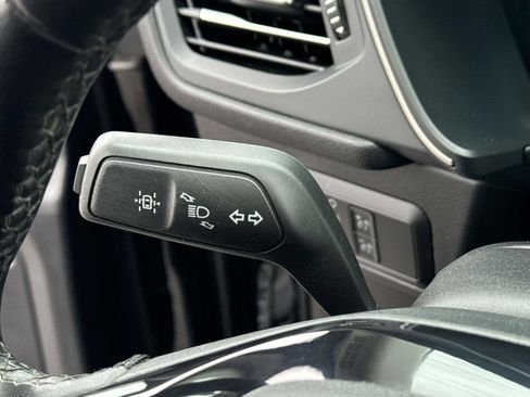 Used 2022 Ford Escape SEL image 17